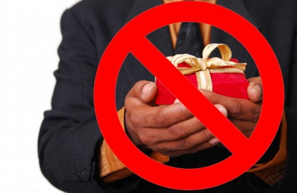 Những món quà tết kiêng kỵ tuyệt đối bạn không nên tặng